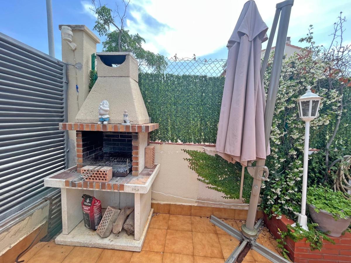Casa En Vilafortuny Con Barbacoa Piscina Comunitaria 캠브릴스 외부 사진