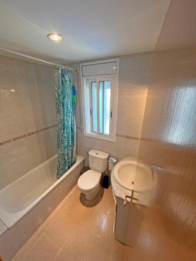 Casa En Vilafortuny Con Barbacoa Piscina Comunitaria 캠브릴스 외부 사진